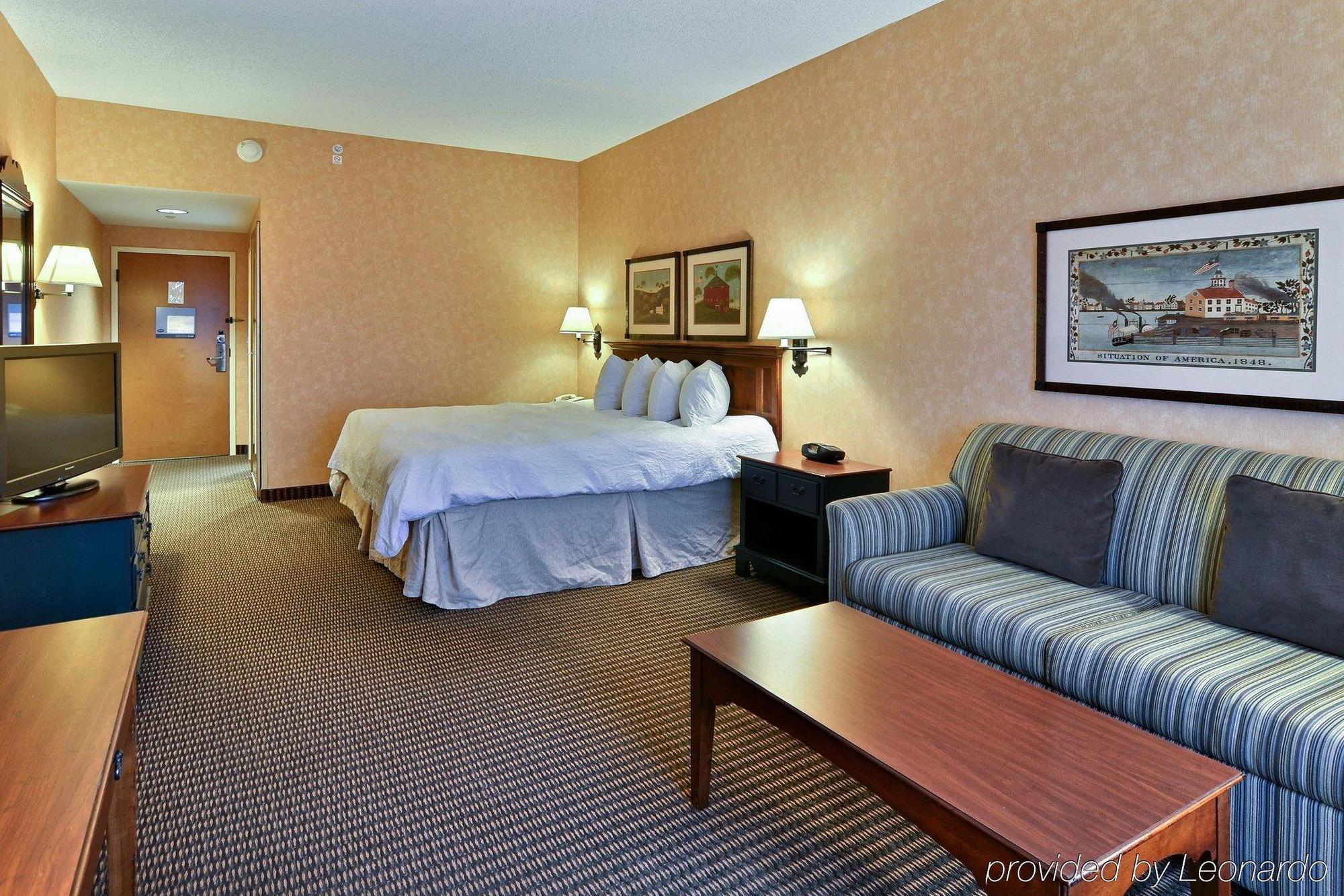 Hampton Inn & Suites State College At Williamsburg Square Zewnętrze zdjęcie