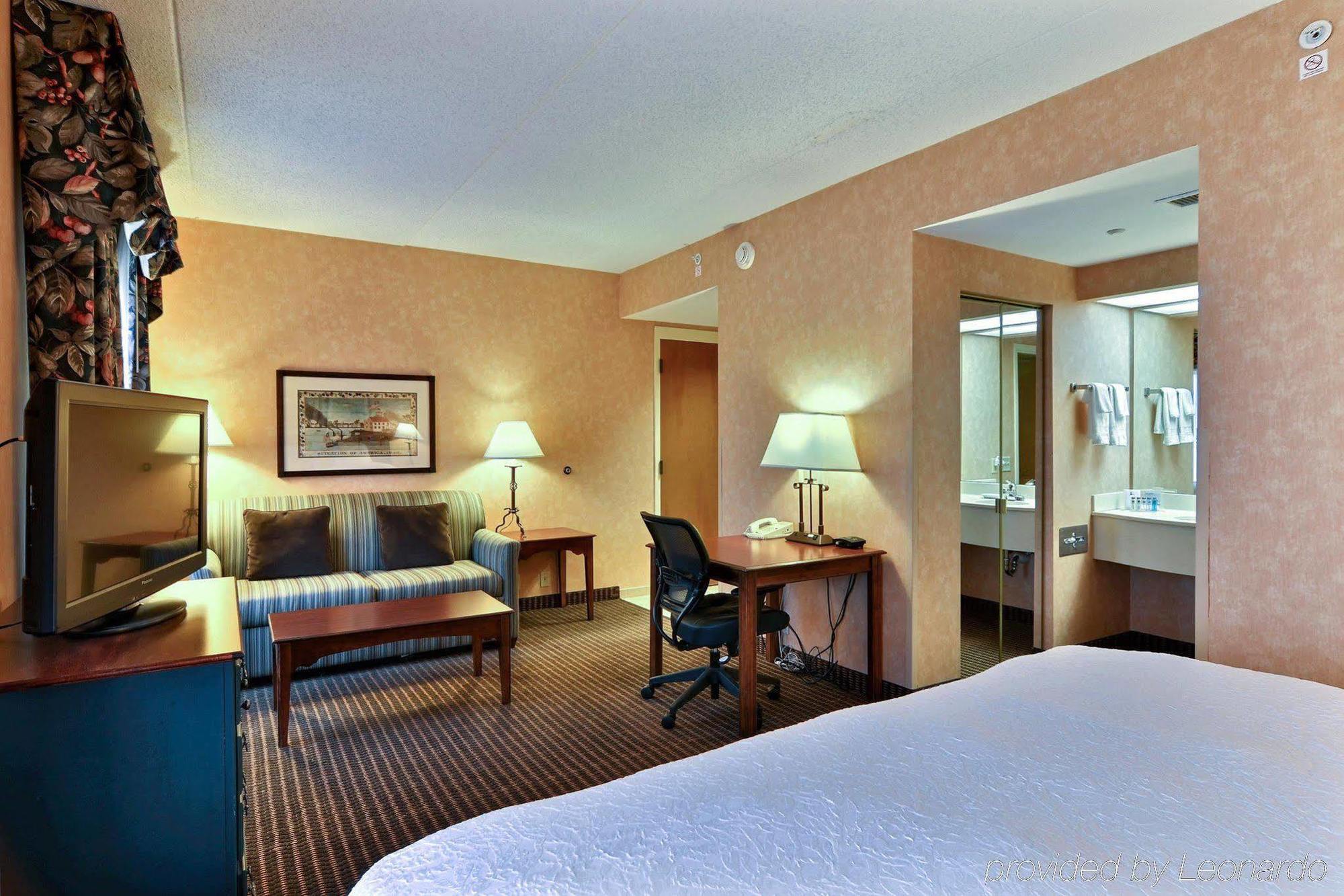 Hampton Inn & Suites State College At Williamsburg Square Zewnętrze zdjęcie