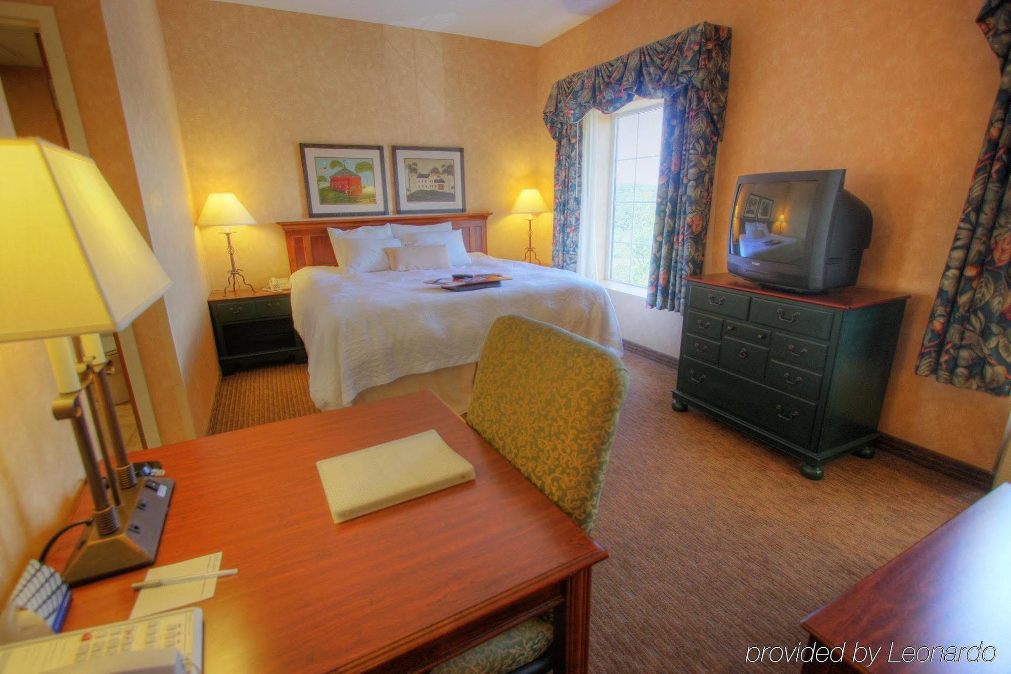 Hampton Inn & Suites State College At Williamsburg Square Pokój zdjęcie